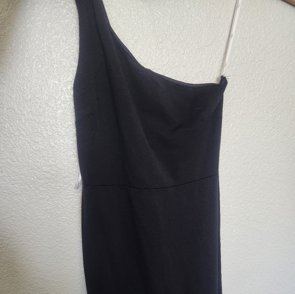 Lulu's | Good Times Only One Shoulder Maxi Dress - Picture 5 of 6